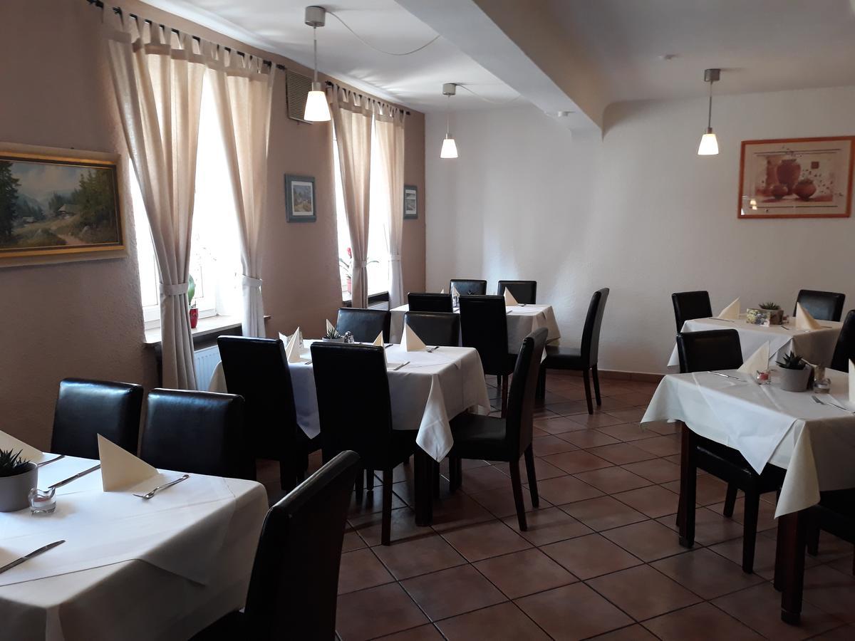Hotel Restaurant Stern City Airport City Airport Mannheim Exterior foto
